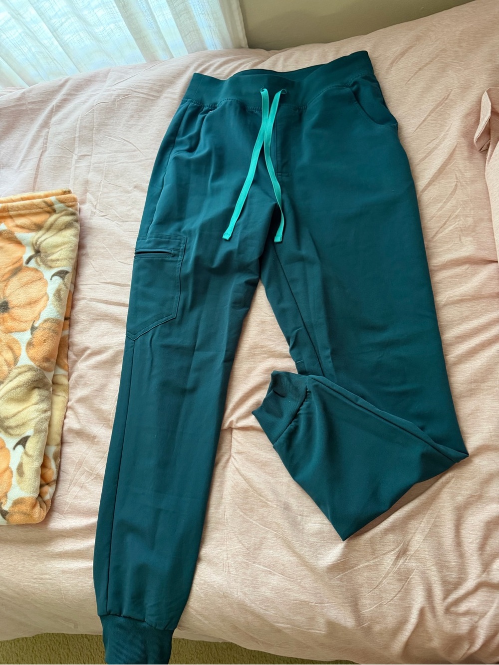 Figs Carribean Blue Women's Jogger Scrub Pants with Contrast Drawstring